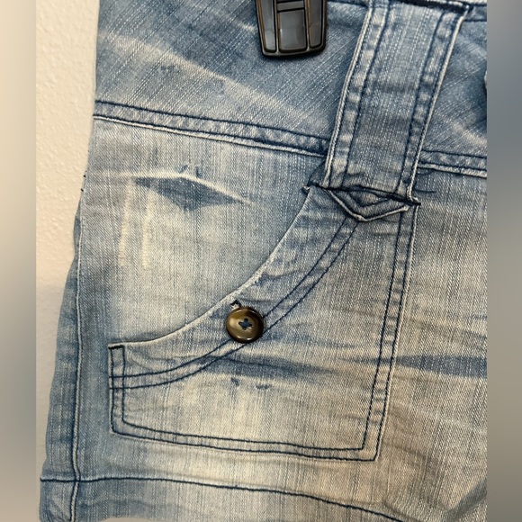 Adorable denim shorts - Picture 3 of 11